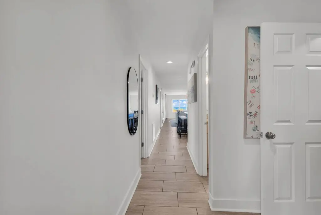 izqhsbbmqvbyh8pypyys