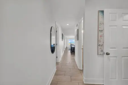 izqhsbbmqvbyh8pypyys