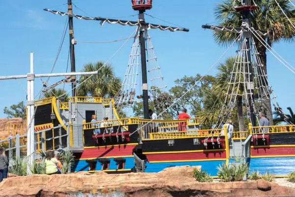 visitors playing mini golf pirate ship south carolina visitors playing mini golf pirate ship south carolina